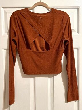 Beyond Yoga Featherweight Spacedye Open Space Pullover in Clove Brown Heather